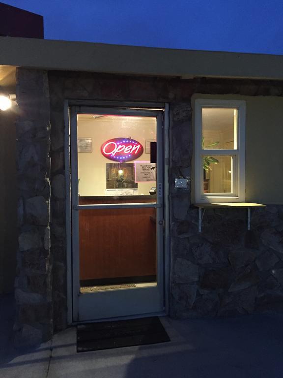 Mayfair Motel Inyokern Exterior foto